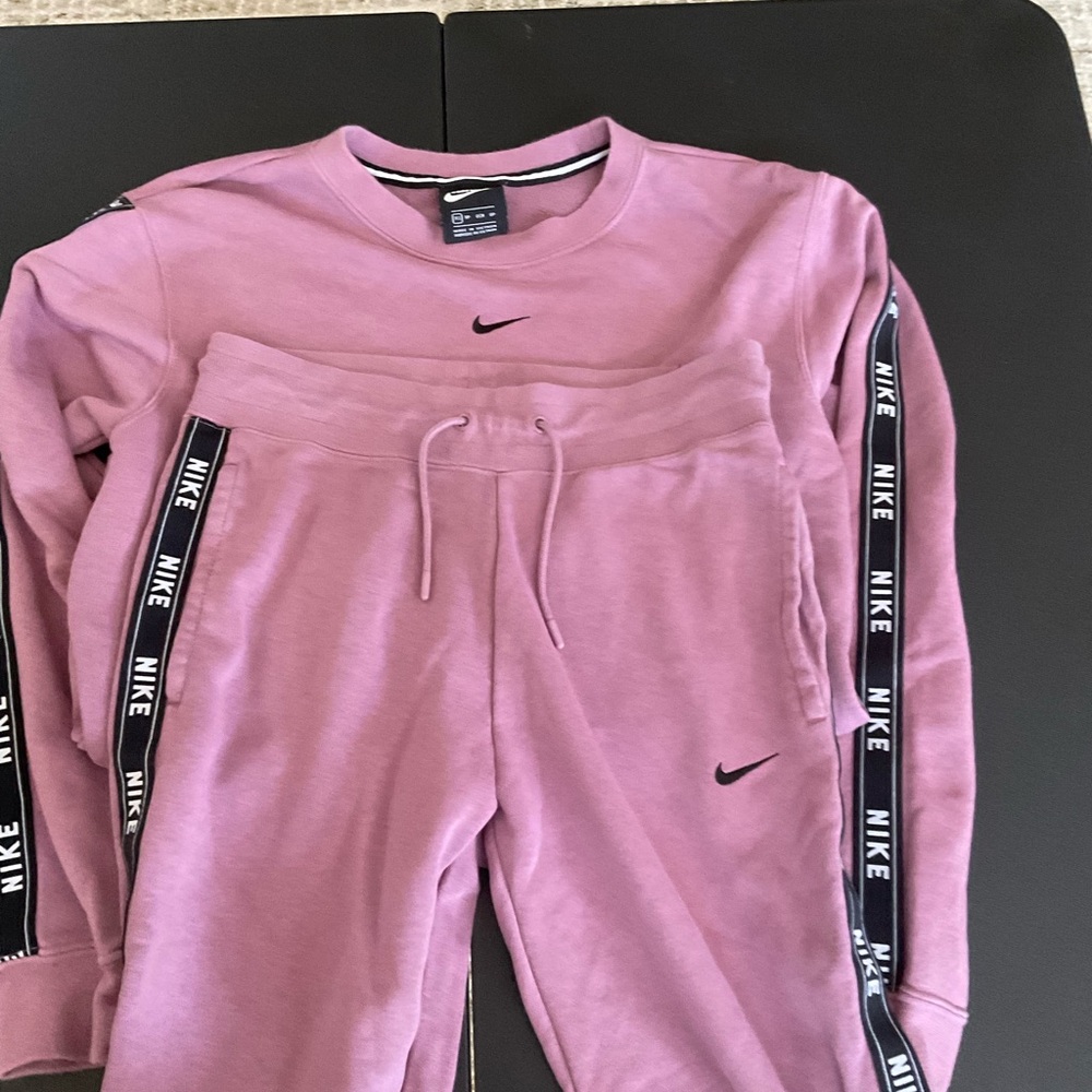 Nike Pink Joggers with Elastic Waistband and Cuffs